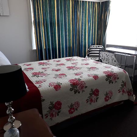 クライストチャーチ エアポート シルバー フェーン アコモデーション Bed & Breakfast エクステリア 写真