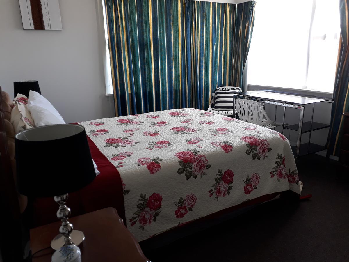 クライストチャーチ エアポート シルバー フェーン アコモデーション Bed & Breakfast エクステリア 写真